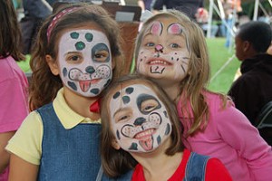 320px-Face_paint_girls