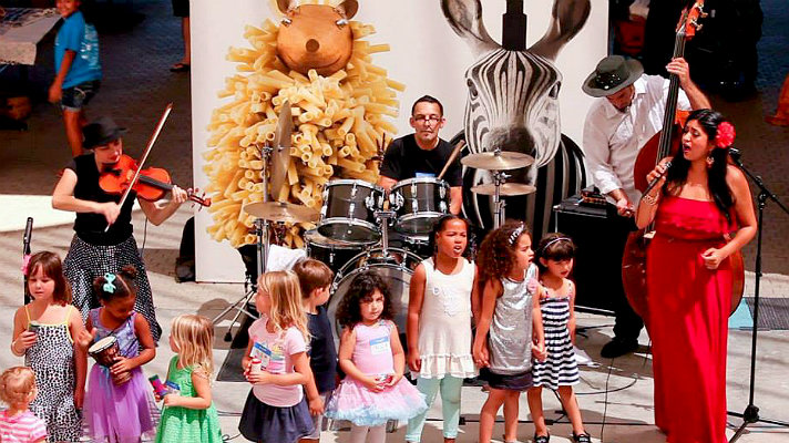 skirball-cultural-center-family-amphitheater