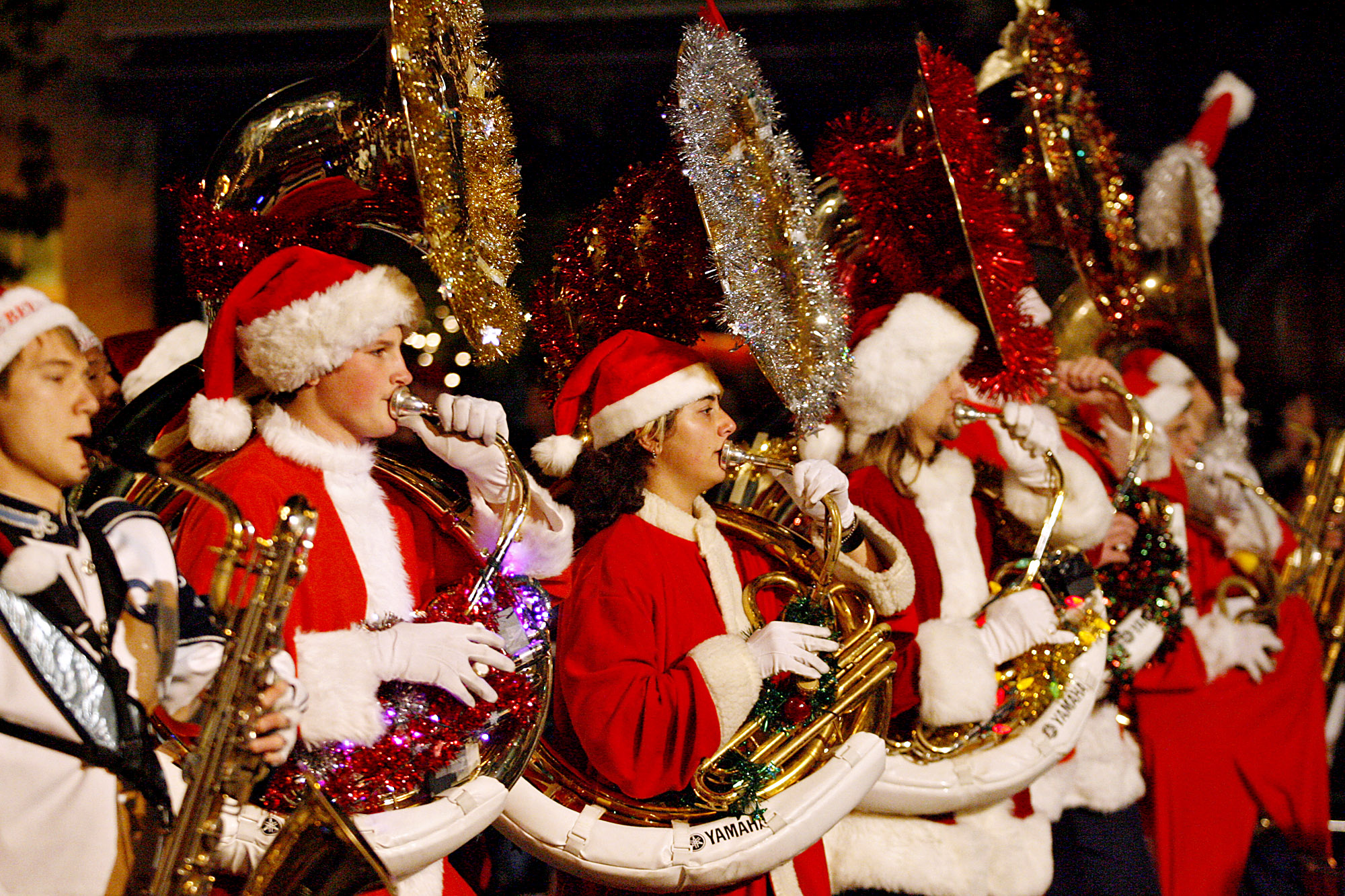 The Crescenta Valley High School band plays for the crowds at the 33rd Annual Montrose-Glendale Christmas Parade on Honolulu Ave. in Montrose on Saturday, December 5, 2009. (Raul Roa/News-Press)