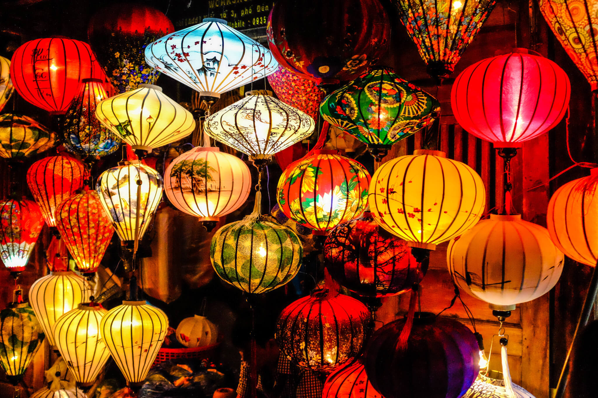 Hoi-An-Lantern-Festival-Lanterns-Diagonal