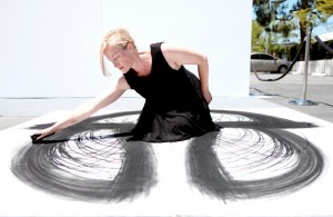 VENICE, CA - MAY 22:  Artist Heather Hansen creates a piece during the Venice Family Clinic's Annual Art Walk and Auctions at Google Los Angeles on May 22, 2016 in Venice, California.  (Photo by Jason Kempin/Getty Images for Venice Family Clinic)