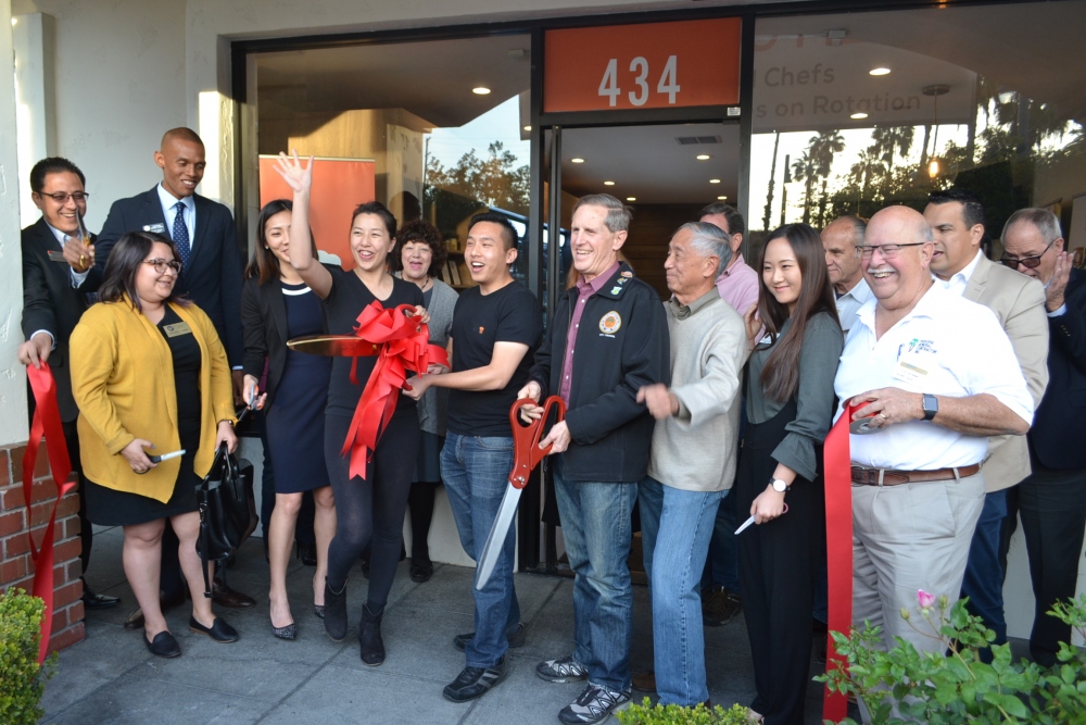 south-pasadena-news-03-11-18-chef-box-holds-ribbon-cutting-21