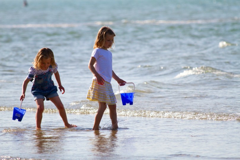 isle-wight-girls-beach-ryde-1